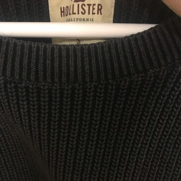 Hollister Ribbed Cold Shoulder Sweater - Size S, Charcoal Gray - Picture 3 of 4